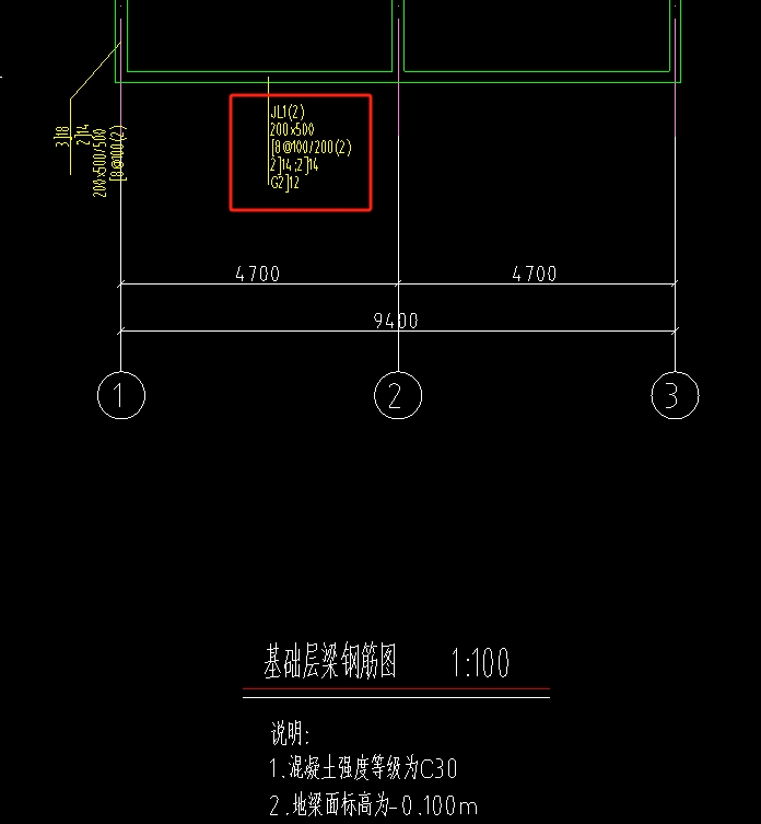  该如何确定在开挖基础梁沟槽时所需的适当工作面宽度？
